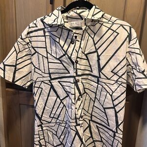 Ava Sky Black and White Casual Button Down Shirt Size S
